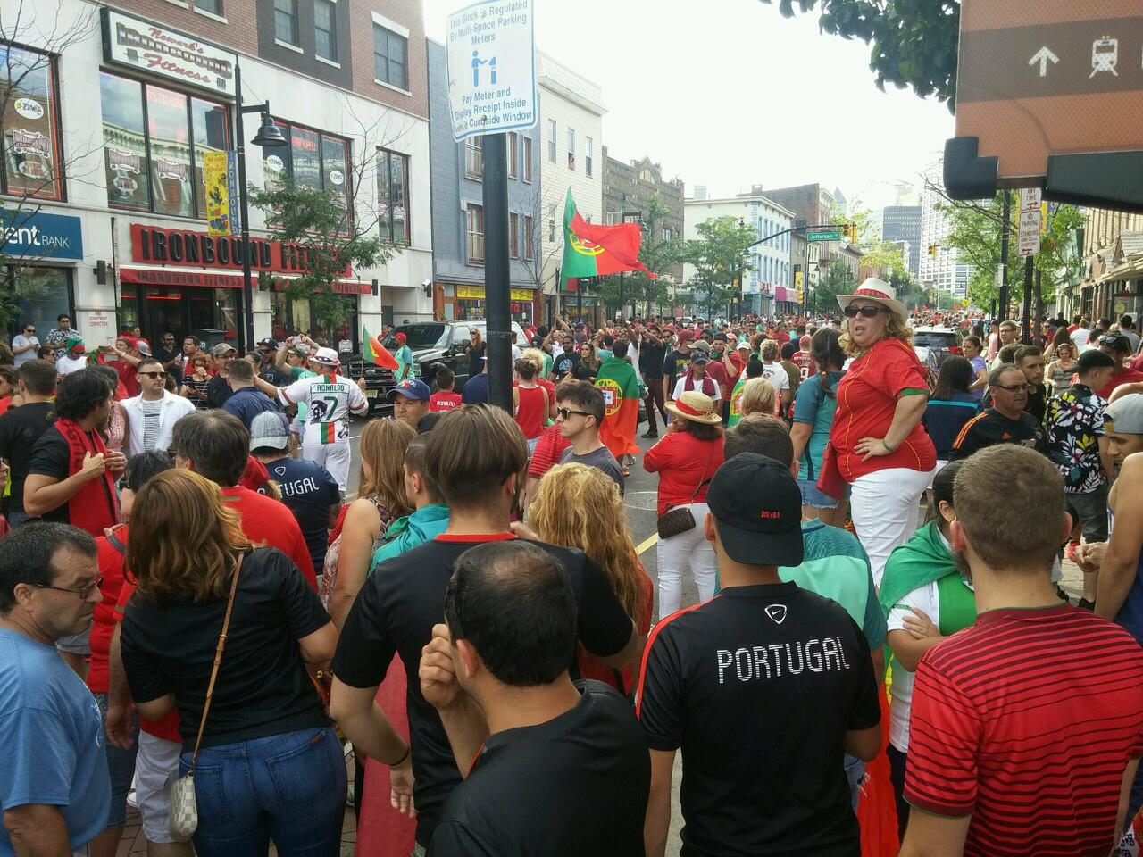 VIVA PORTUGAL!! Portugal Wins 1-0 Over France in Euro Soccer Cup