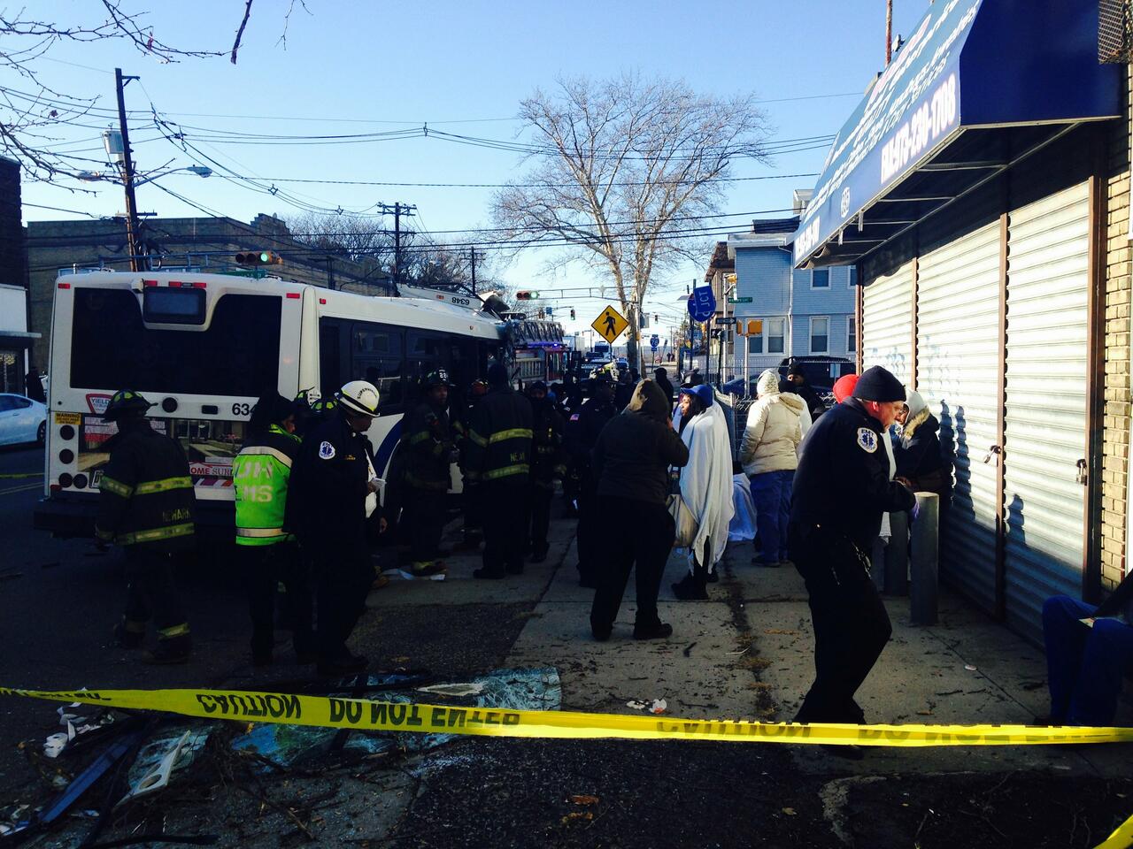 Video Over Two Dozen Injured After NJ Transit Bus Crashes into Tree in