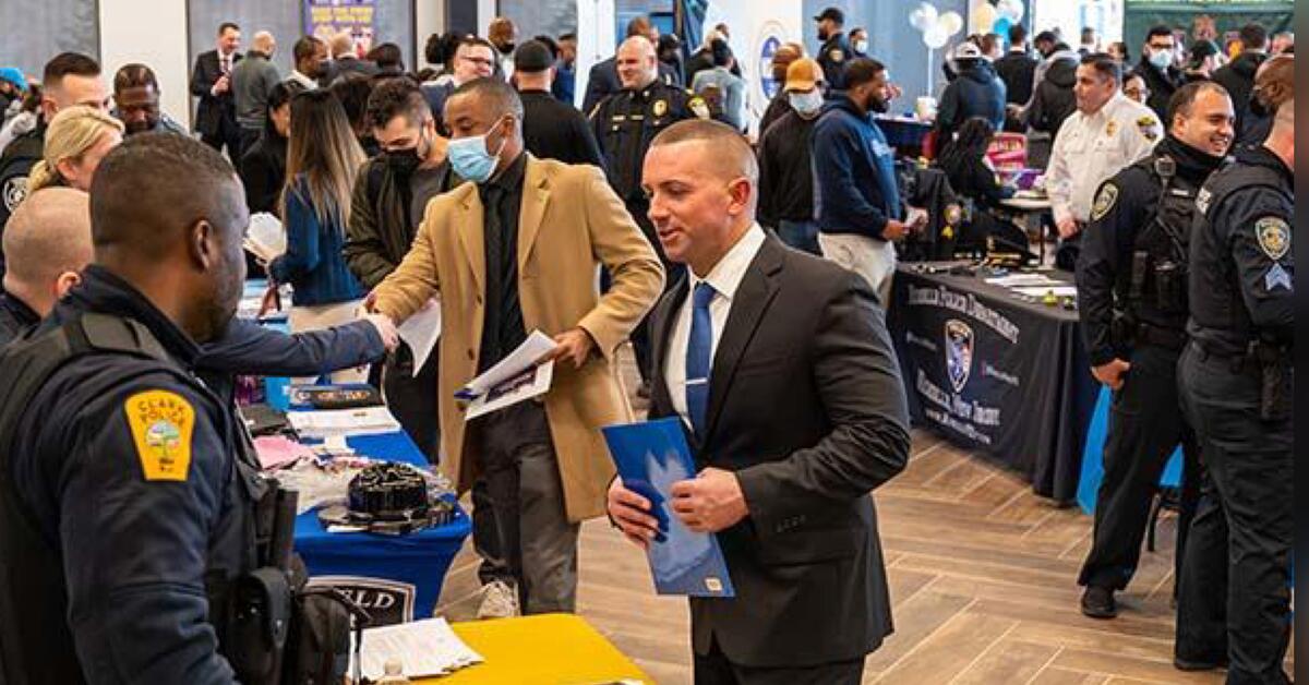 Hundreds Of Job Seekers Attend Joint Law Enforcement Recruitment Event ...